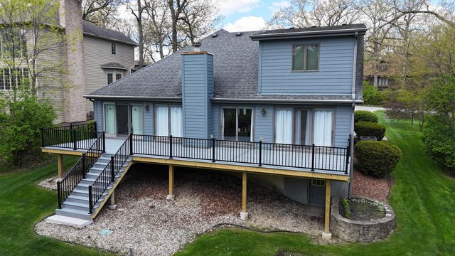 8735 Hanley Lane, Crown Point, IN 46307