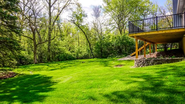 8735 Hanley Lane, Crown Point, IN 46307