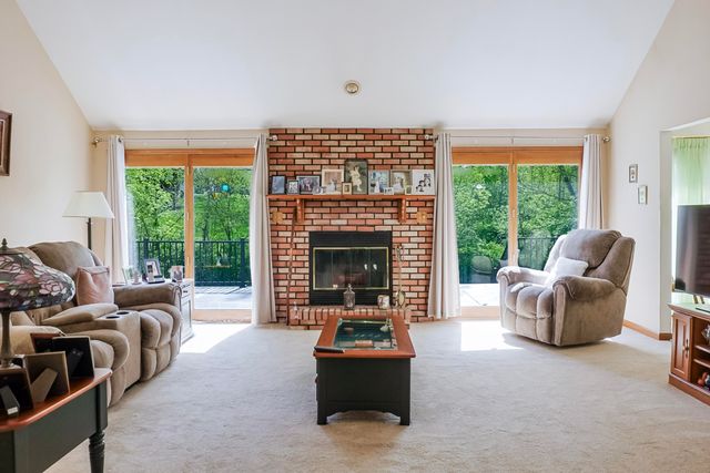 8735 Hanley Lane, Crown Point, IN 46307