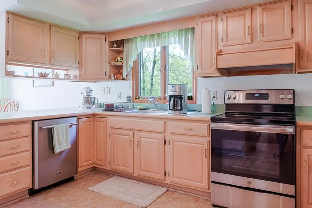 8735 Hanley Lane, Crown Point, IN 46307
