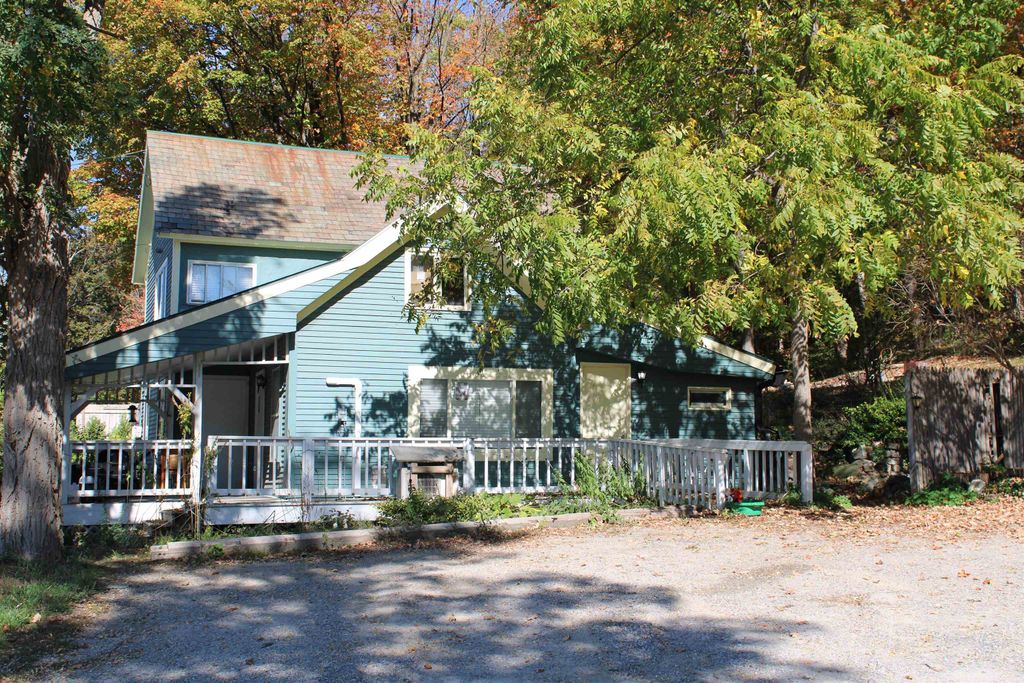 335 Grove Street, Brandon, VT 05733