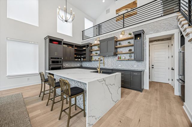 11123 Lakeside DR, Jonestown, TX 78645