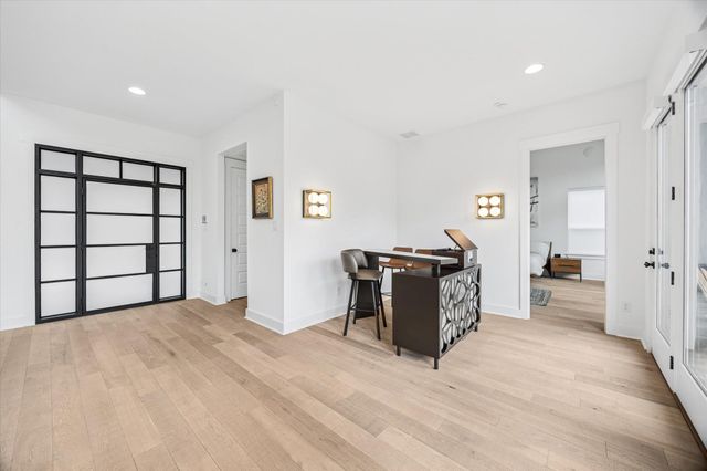 11123 Lakeside DR, Jonestown, TX 78645