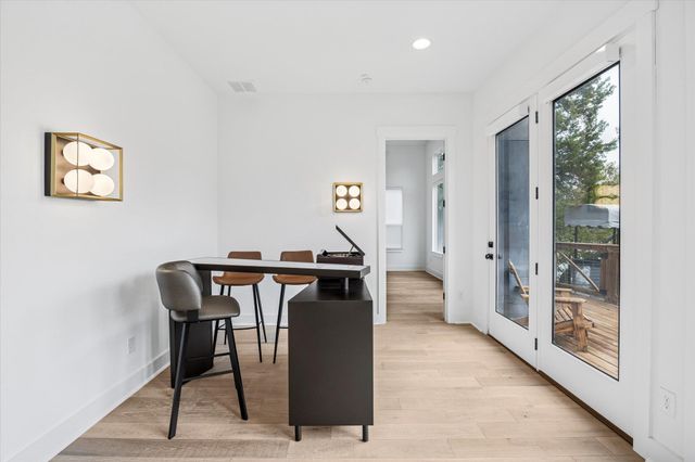 11123 Lakeside DR, Jonestown, TX 78645