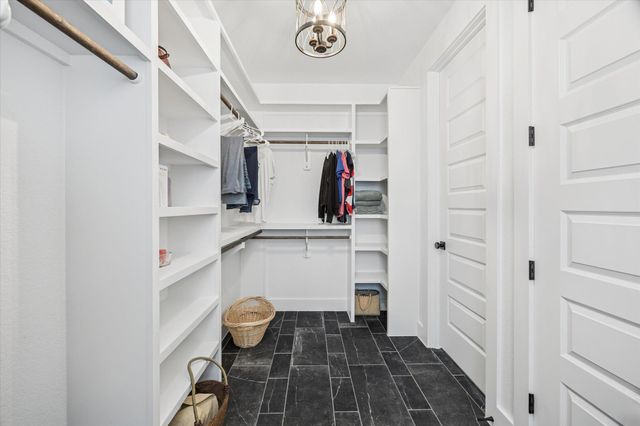 11123 Lakeside DR, Jonestown, TX 78645