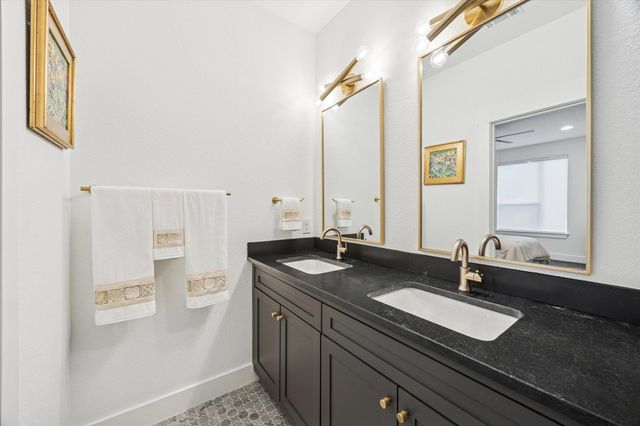 11123 Lakeside DR, Jonestown, TX 78645