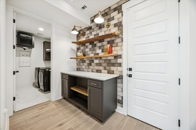 11123 Lakeside DR, Jonestown, TX 78645