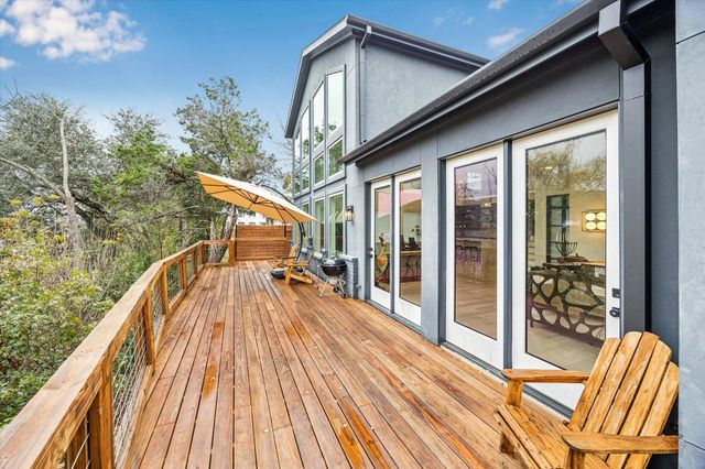 11123 Lakeside DR, Jonestown, TX 78645