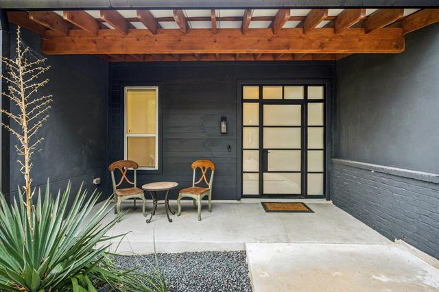 11123 Lakeside DR, Jonestown, TX 78645