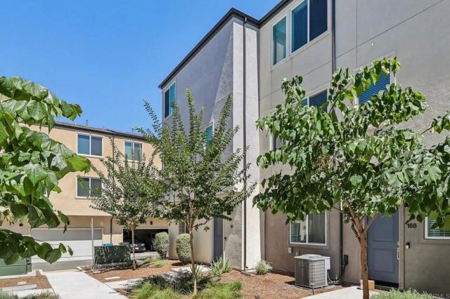 5265 Beachfront Cove Street 167, San Diego, CA 92154