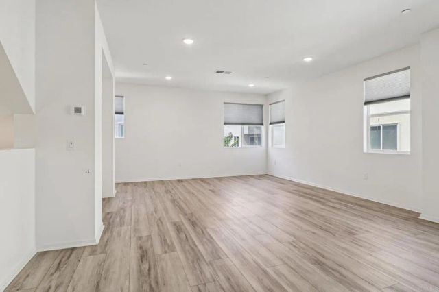 5265 Beachfront Cove Street 167, San Diego, CA 92154