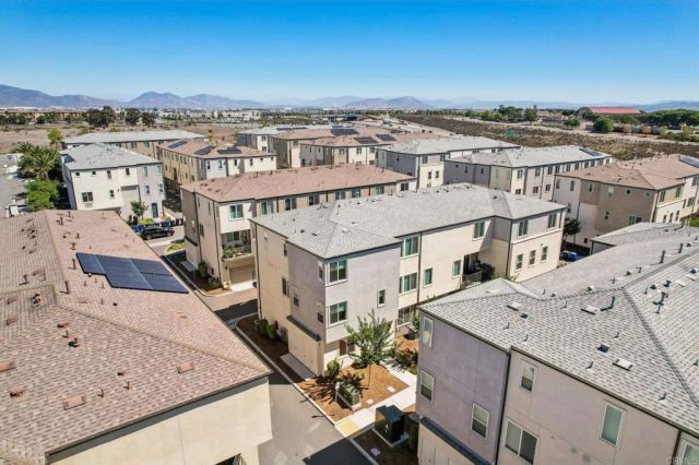 5265 Beachfront Cove Street 167, San Diego, CA 92154