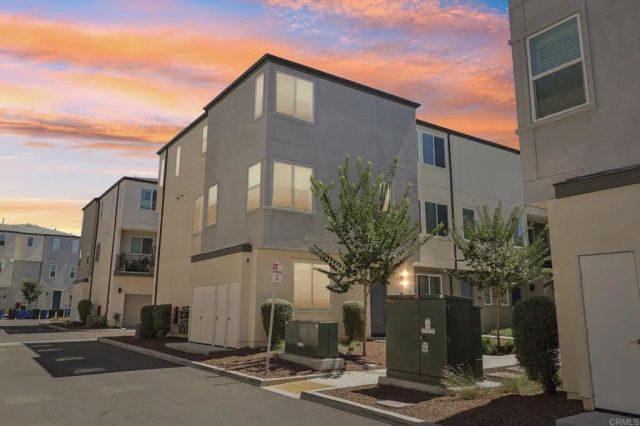 5265 Beachfront Cove Street 167, San Diego, CA 92154