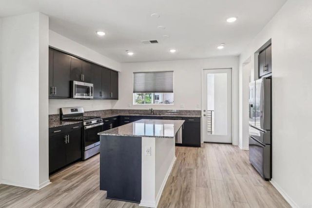 5265 Beachfront Cove Street 167, San Diego, CA 92154