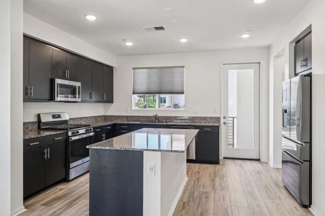 5265 Beachfront Cove Street 167, San Diego, CA 92154