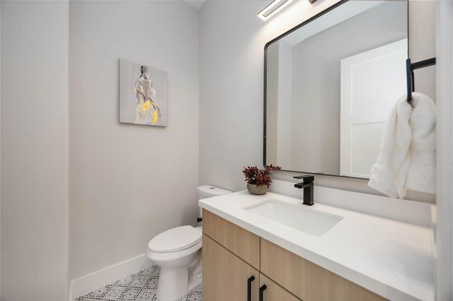 2505 N Macgregor Way, Houston, TX 77004