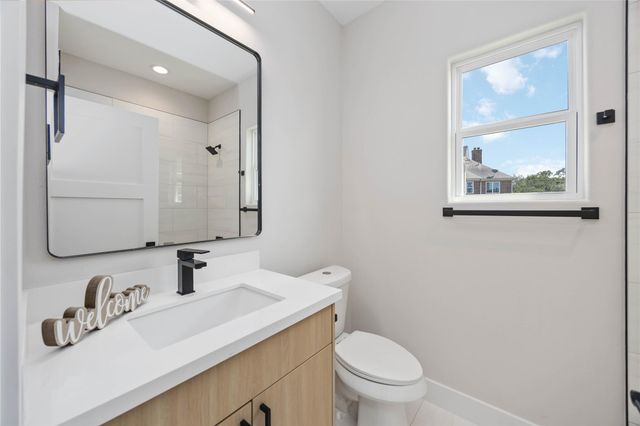 2505 N Macgregor Way, Houston, TX 77004