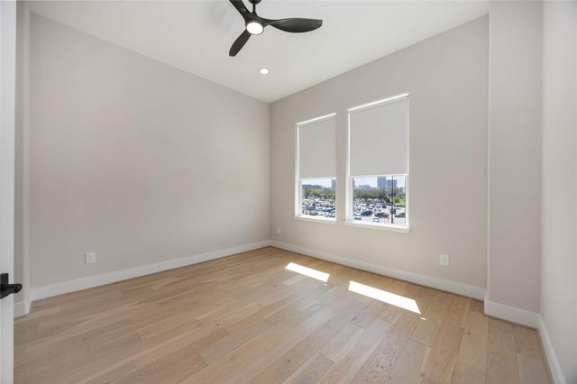 2505 N Macgregor Way, Houston, TX 77004