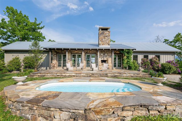 532 Tsali Crossing N 26, Bryson City, NC 28713