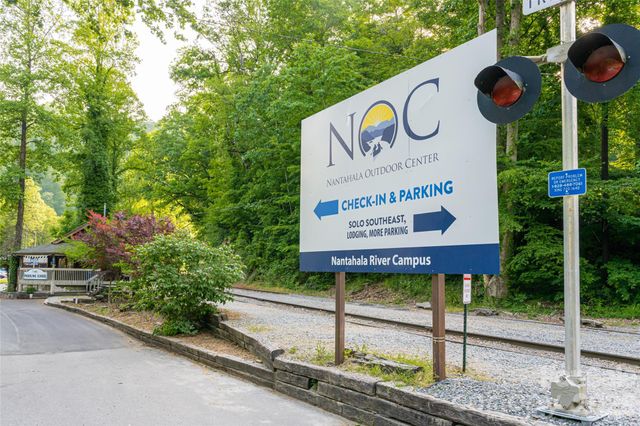 532 Tsali Crossing N 26, Bryson City, NC 28713