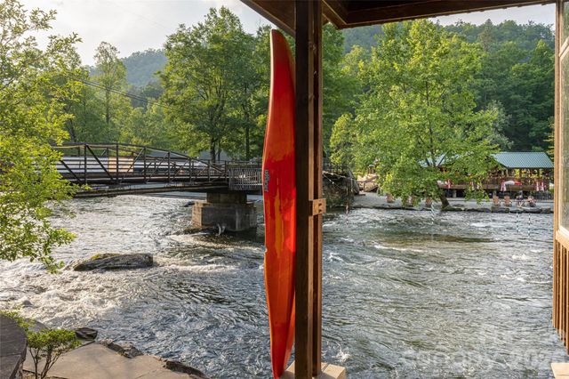 532 Tsali Crossing N 26, Bryson City, NC 28713