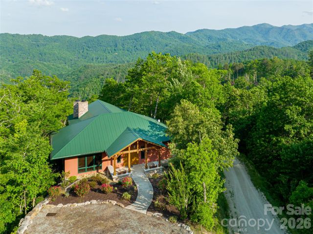 532 Tsali Crossing N 26, Bryson City, NC 28713