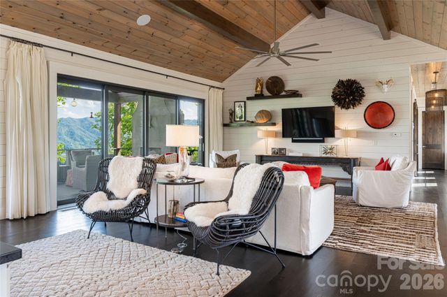 532 Tsali Crossing N 26, Bryson City, NC 28713