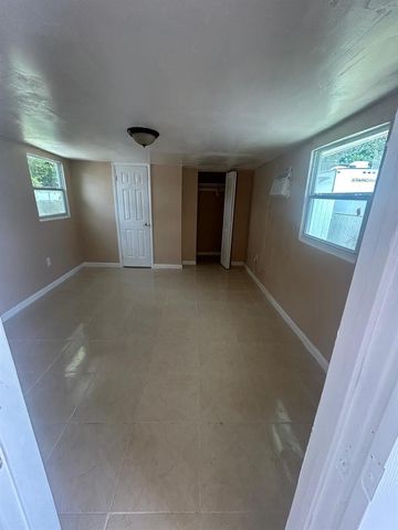 845 NW 132nd Street, North Miami, FL 33168