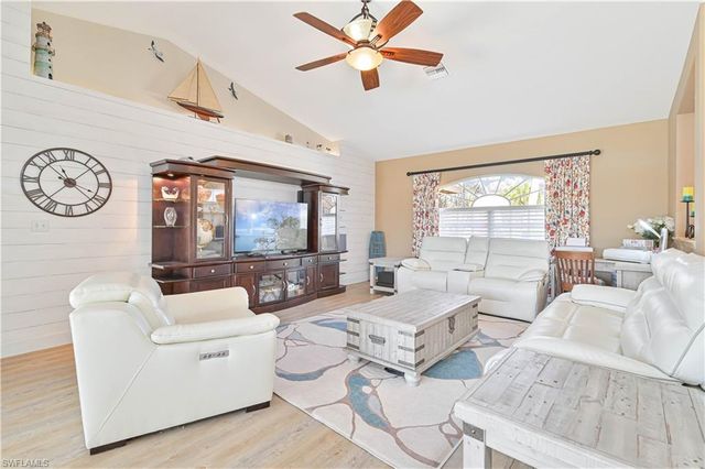 1422 SE 20th ST, Cape Coral, FL 33990