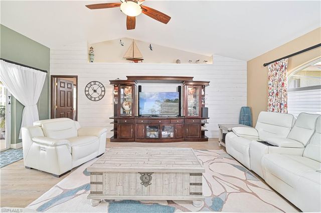 1422 SE 20th ST, Cape Coral, FL 33990