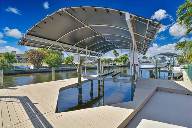 1422 SE 20th ST, Cape Coral, FL 33990