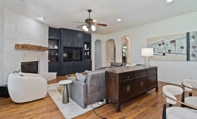 6208 Riverview Circle, Fort Worth, TX 76112