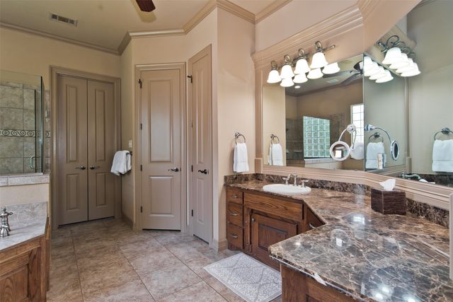 6208 Riverview Circle, Fort Worth, TX 76112