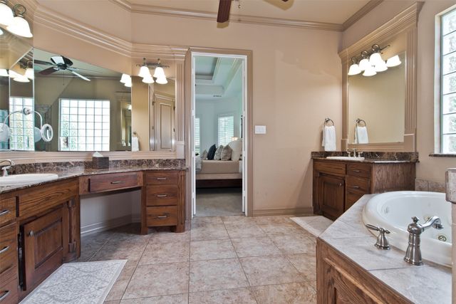 6208 Riverview Circle, Fort Worth, TX 76112