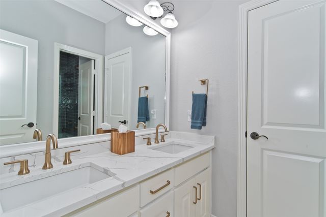 6208 Riverview Circle, Fort Worth, TX 76112