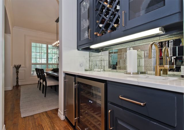 6208 Riverview Circle, Fort Worth, TX 76112