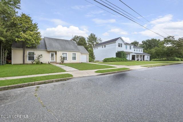 123 Hearth Court E, Lakewood, NJ 08701