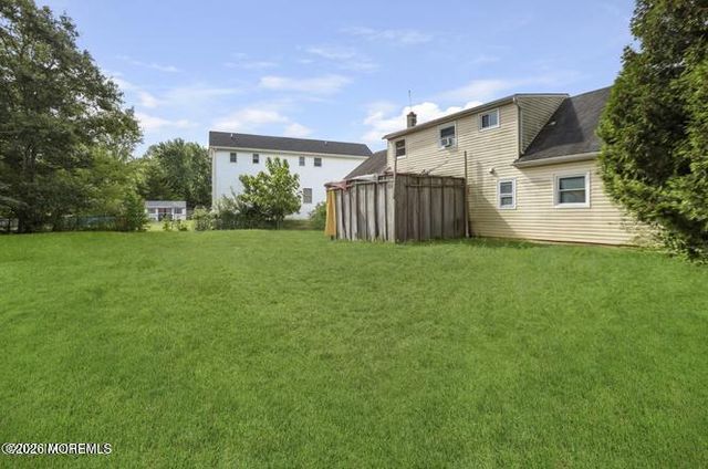 123 Hearth Court E, Lakewood, NJ 08701