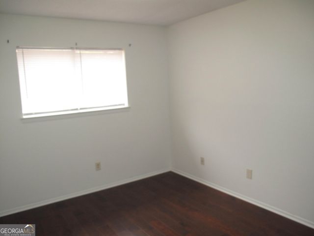 633 Garden Walk Drive, Stone Mountain, GA 30083