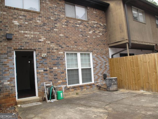 633 Garden Walk Drive, Stone Mountain, GA 30083