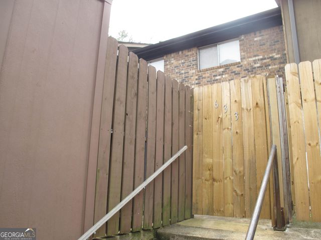 633 Garden Walk Drive, Stone Mountain, GA 30083