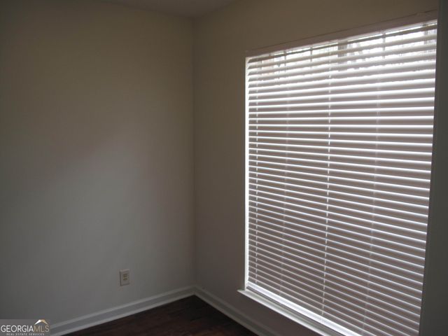 633 Garden Walk Drive, Stone Mountain, GA 30083