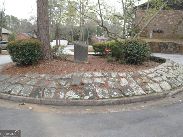 633 Garden Walk Drive, Stone Mountain, GA 30083