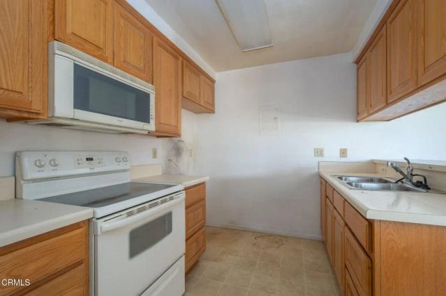 2694 Victoria Avenue, Port Hueneme, CA 93041