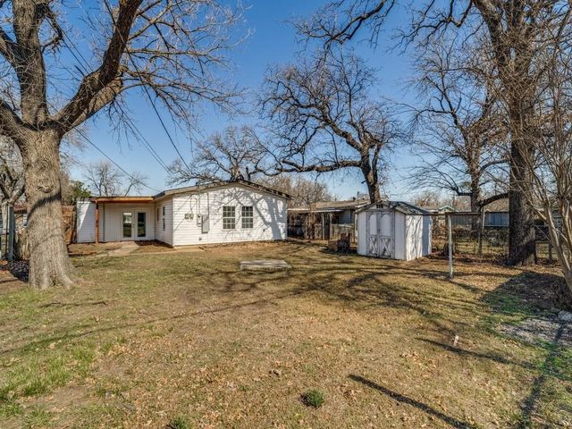 4528 Newman Drive, Haltom City, TX 76117