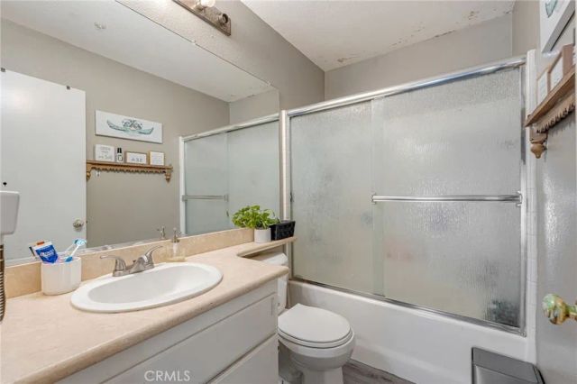 8027 Palermo, Fontana, CA 92336