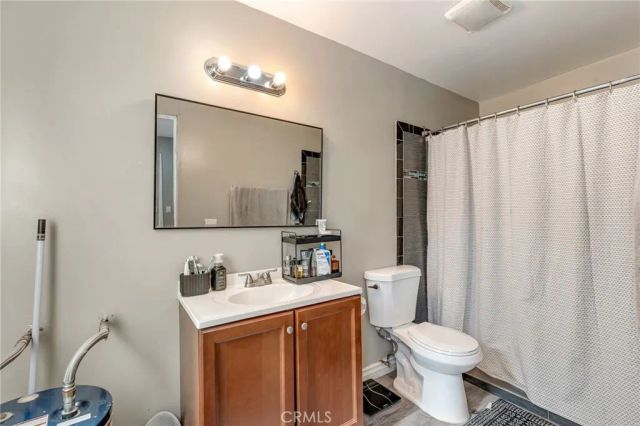 8027 Palermo, Fontana, CA 92336