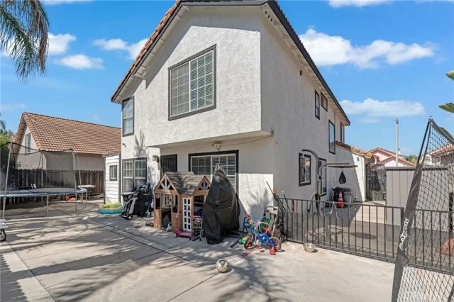 8027 Palermo, Fontana, CA 92336