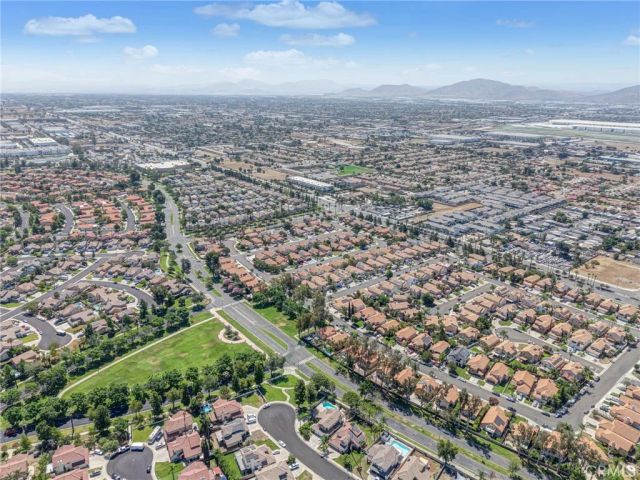 8027 Palermo, Fontana, CA 92336