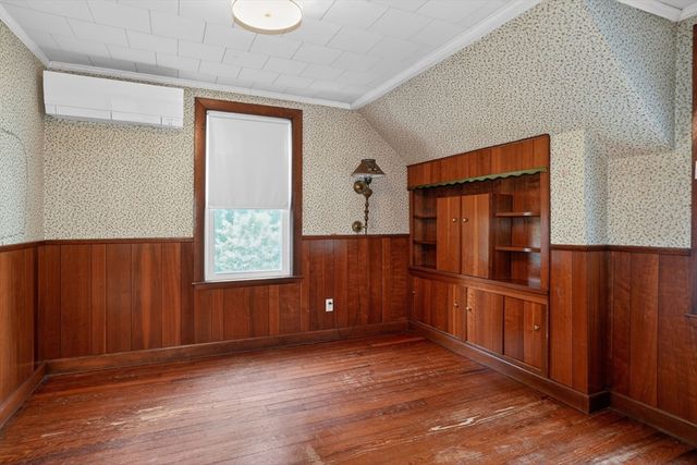 45 Hayes Ave, Lowell, MA 01854